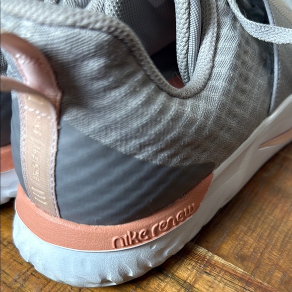 Nike Renew Gray and Pink Athletic Shoes with Breathable Mesh, Womens 12 - Picture 5 of 9